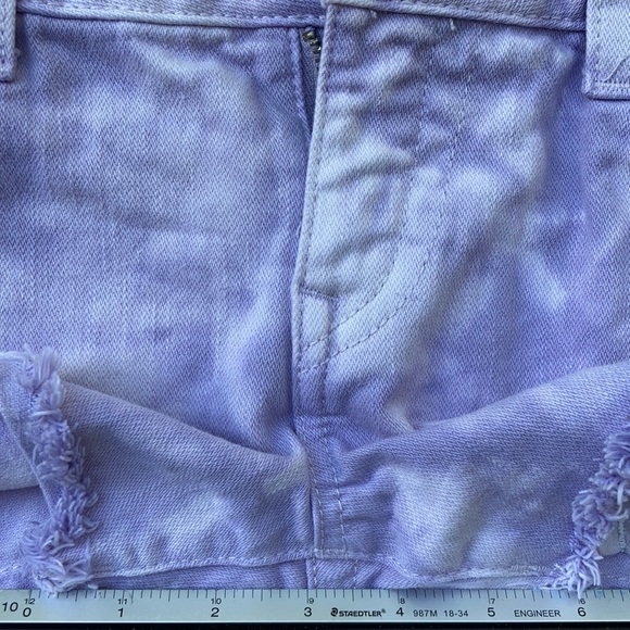 True - Picture 4 of 5